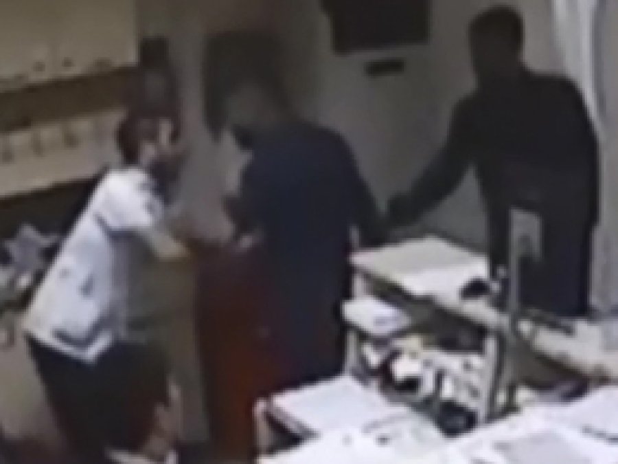 Devlet Hastanesinde doktora bıçaklı saldırı