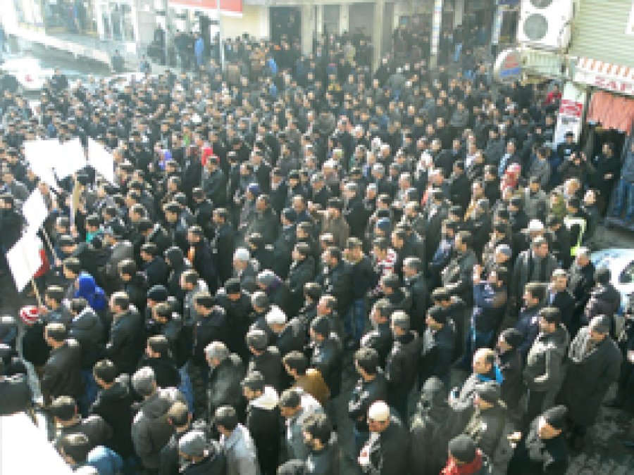 Solhan'daPeygambere hakaret tel'in edildi