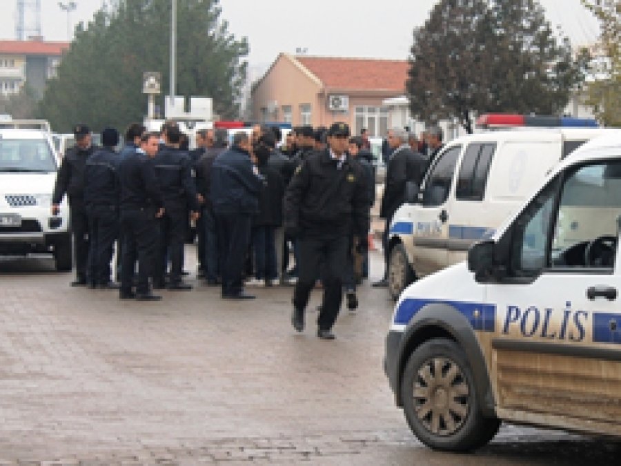 Gaziantep'te çöp kavgası; 2 yaralı