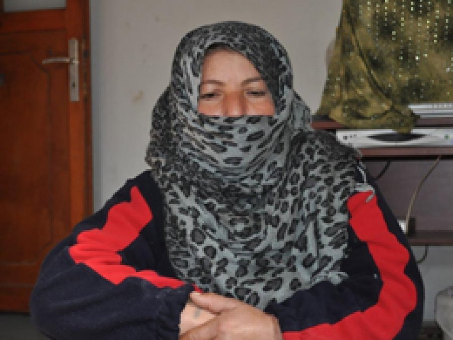 Suriyeli anne 8 yetimi ile kalacak yer arıyor