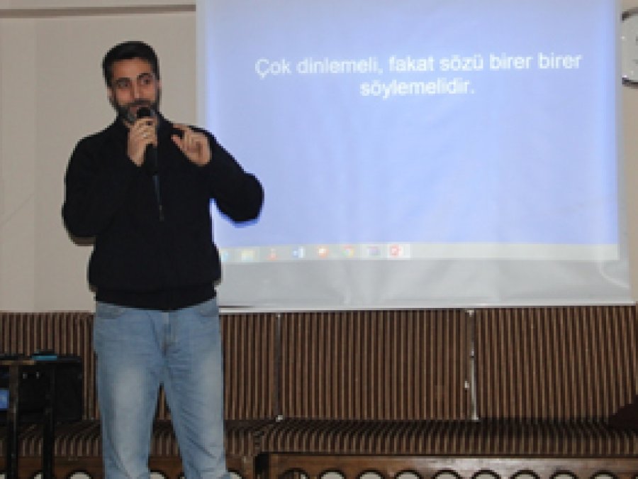 Medrese öğrencilerine hitabet semineri