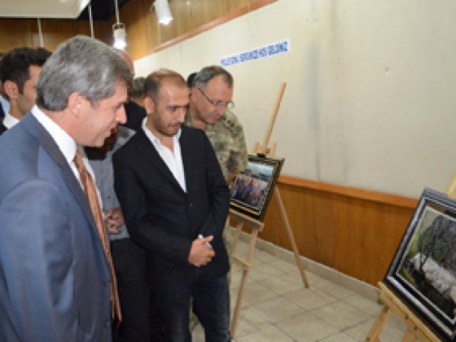 Bitlis'te 'Köy köy okul okul tiyatro-2' proje sergisi