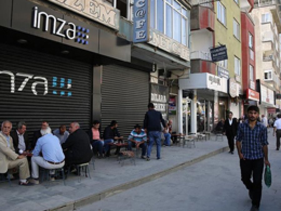 'Hakkari'de ekonomi durdu'
