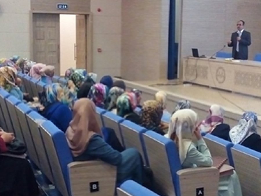 Gaziantep'te Kur'an Kursu eğitmenlere seminer