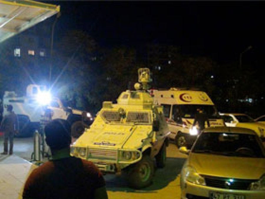 Kızıltepe'de taşlı sopalı kavga: 14 yaralı