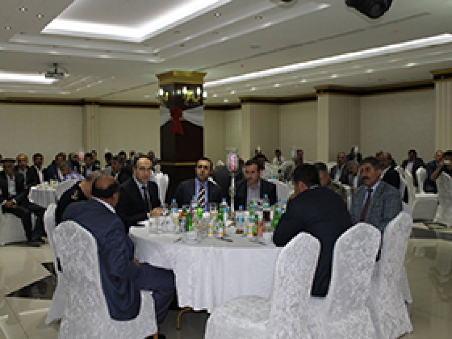Şırnak Valisi STK'lar yemekte bir araya geldi