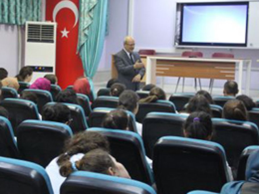 Adana'da 'Gençlerle Elele' projesi başlatıldı