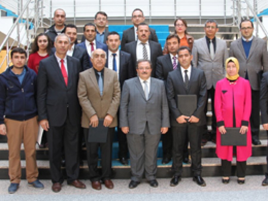 BEÜ'deki başarılı akademisyen ve öğrencilere ödül