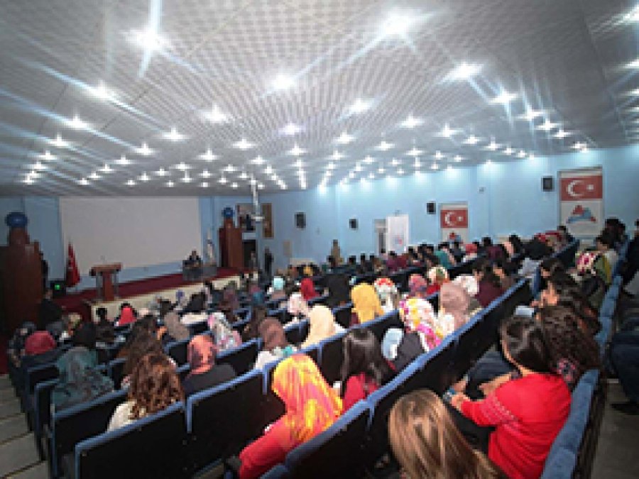 Ağrı Valisi, öğrencilerle buluştu
