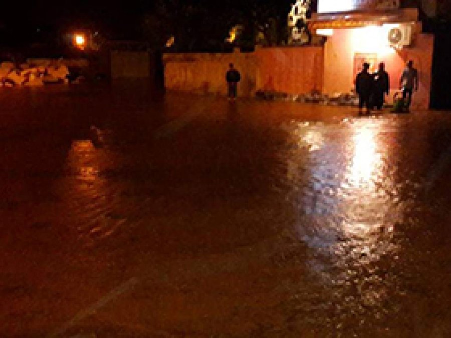 Nusaybin'de etkili yağış sele neden oldu