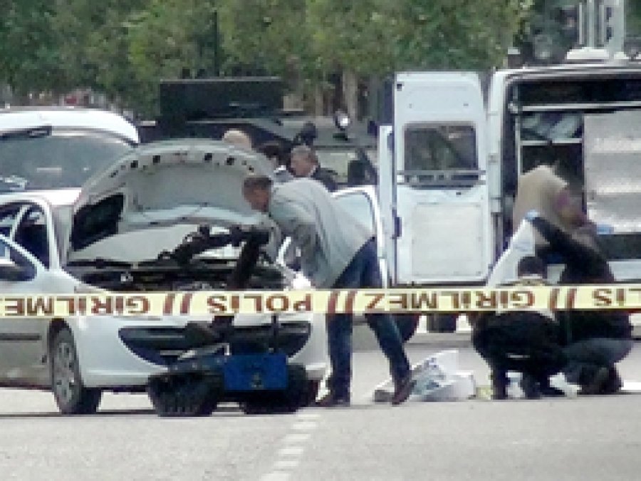 Antep'te canlı bomba yeleği yakalandı