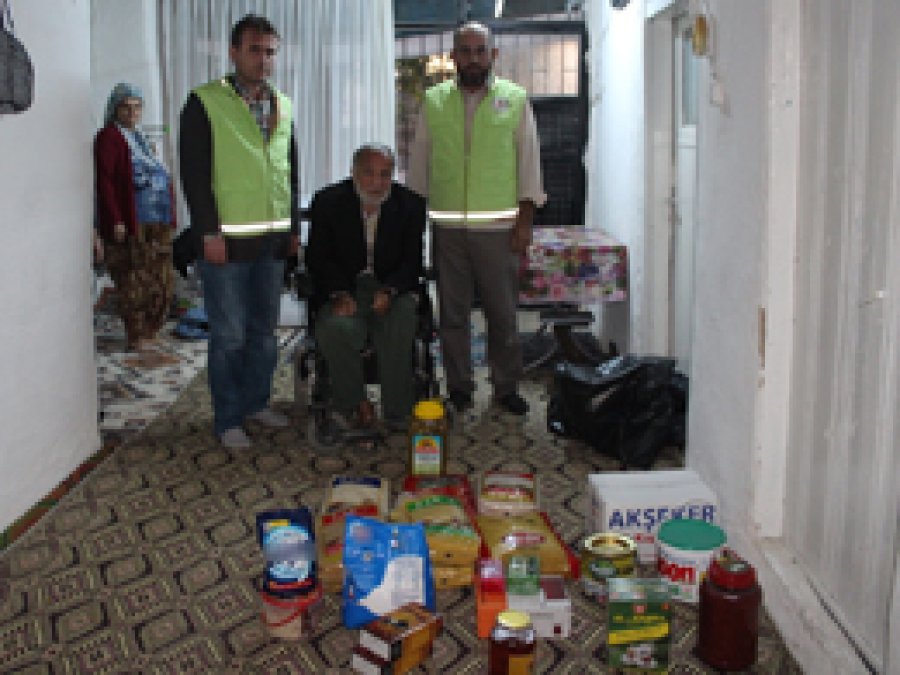 Kahta Umut Der'den muhtaç aileye yardım