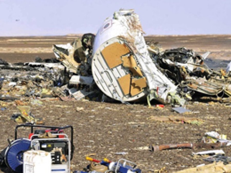Rus uçağı bombalı saldırıyla düşürüldü