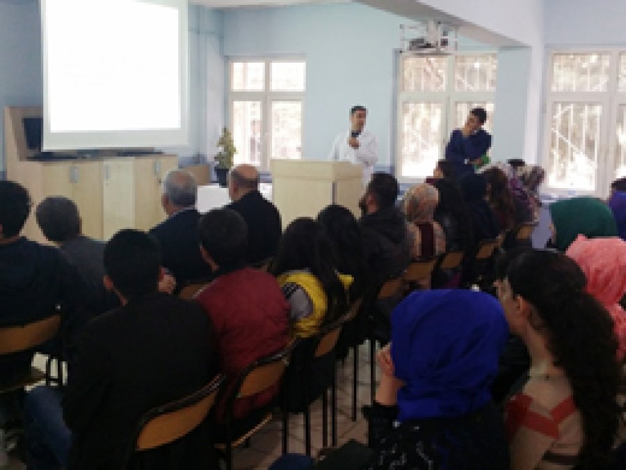 Ergani'de madde bağımlılığı konferansı