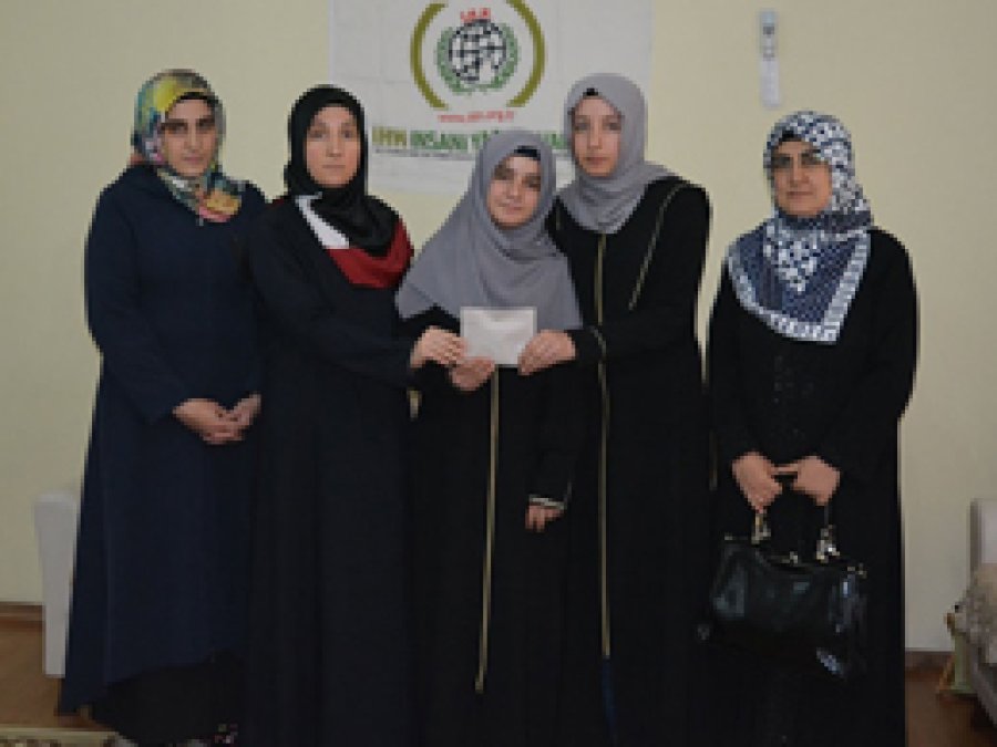 İmam Hatiplilerden Suriyeli mültecilere destek