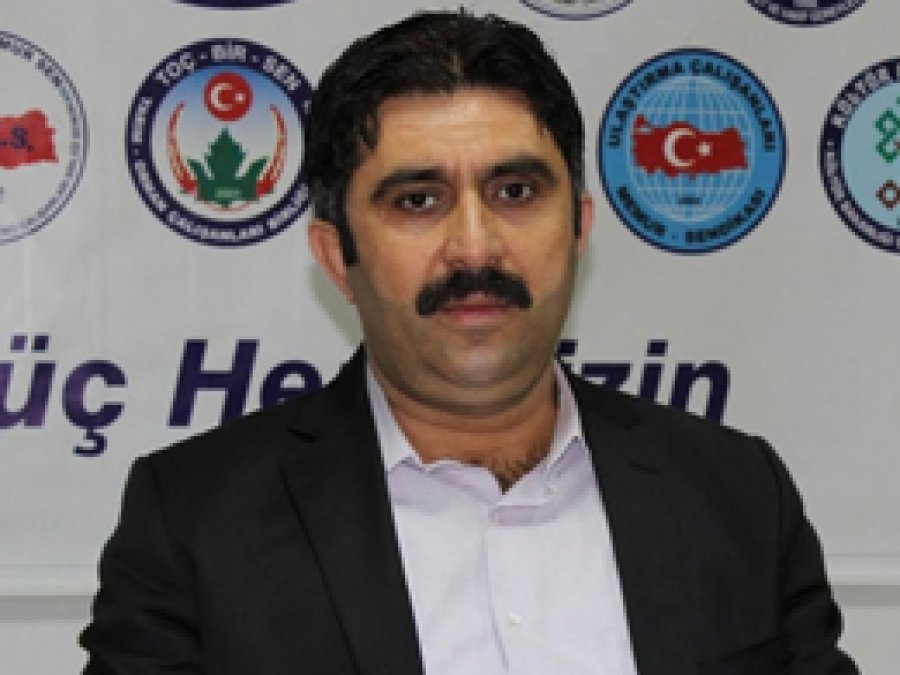 'Öğretmenlerin tekrar itibar kazanmalı'