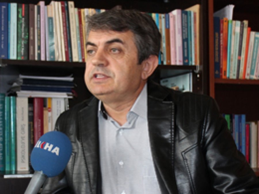 'İnterneti olan gençlerin zihin dünyası dağınıktır'