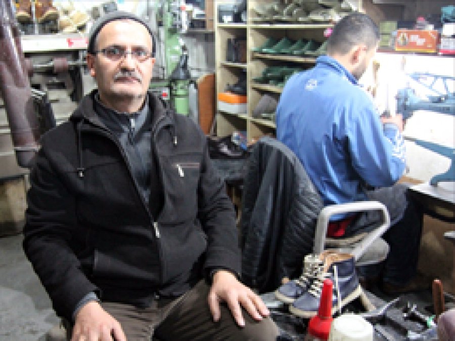 Ayakkabıcılıkta fabrikasyon el emeğini bitiriyor