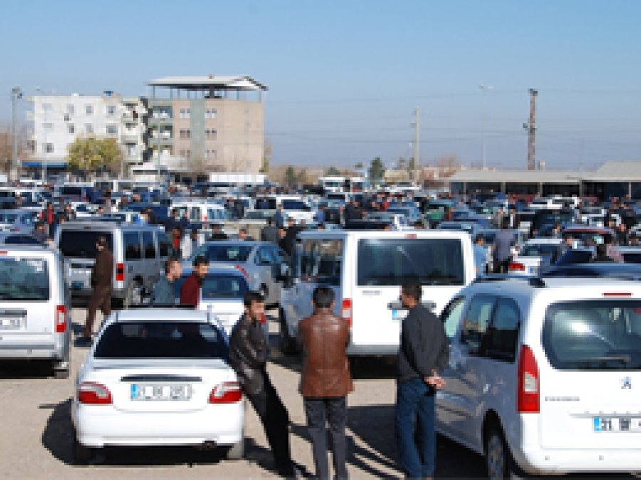 Çatışmalar nedeniyle araçlarını satıyorlar