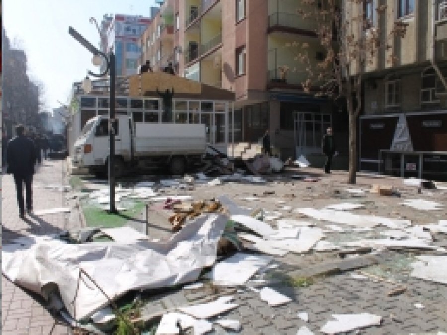 Belediye Sanat Sokağı esnafını tehdit etti