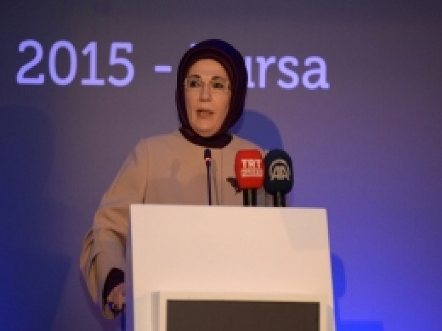 Emine Erdoğan, kadın girişimcilerle bir arada