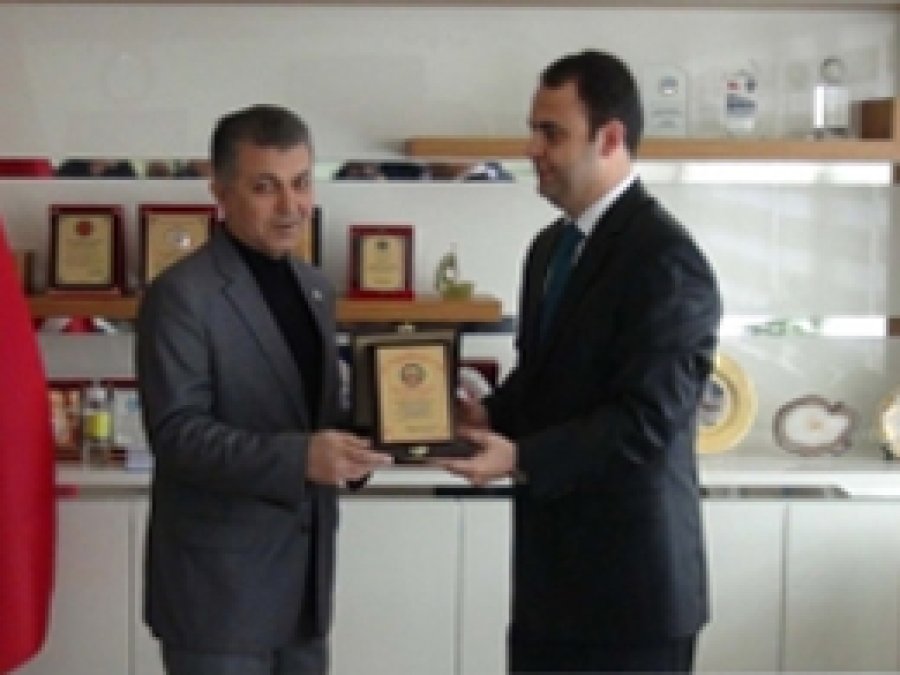 Mardin tanıtım günlerinde katkısı olanlara plaket