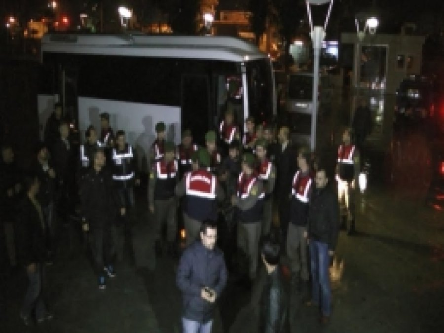 Tarsus cinayetinin  katil zanlıları adliyede