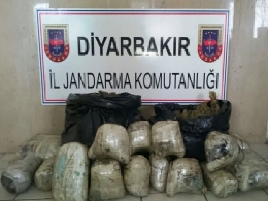 Diyarbakır'da 46 kilo 970 gram esrar ele geçirildi