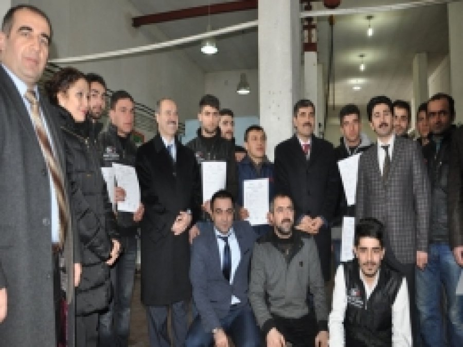 İşsizliğin çözümü için özel sektöre ihtiyaç var