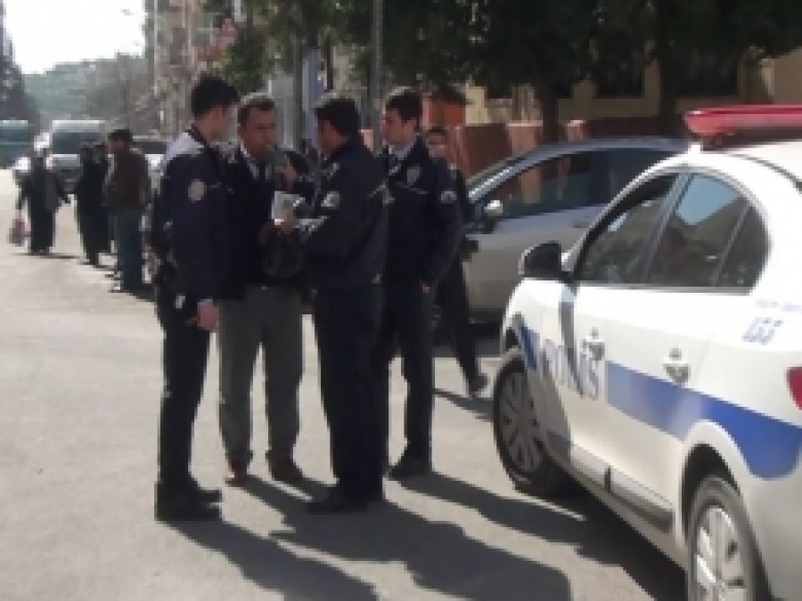 Halk otobüsü vatandaşı ezdi