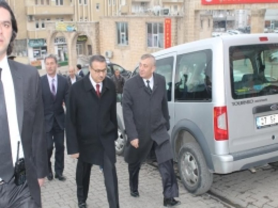 Şırnak Valisi esnafı ziyaret etti