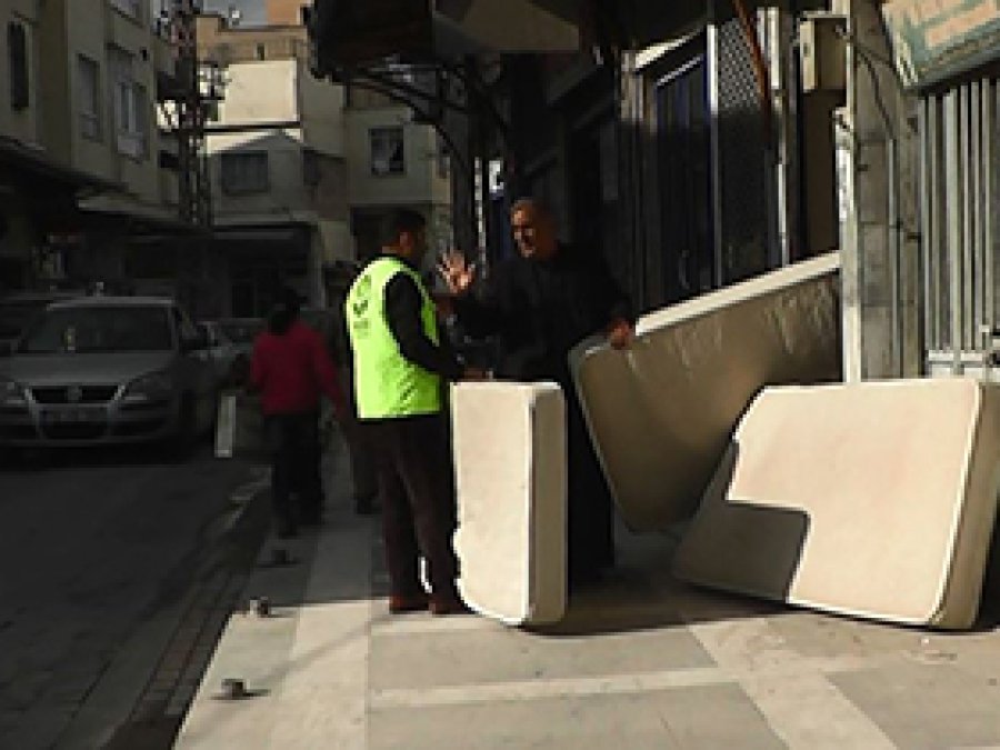 Yar Der'den Iraklı aileye yardım
