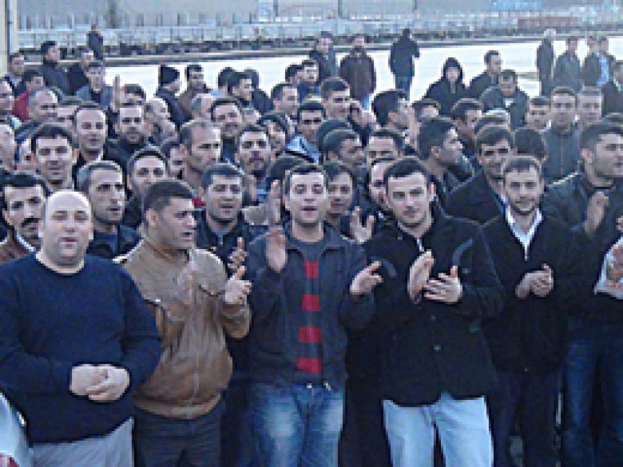 Zam alamayan işçiler eylem yaptı