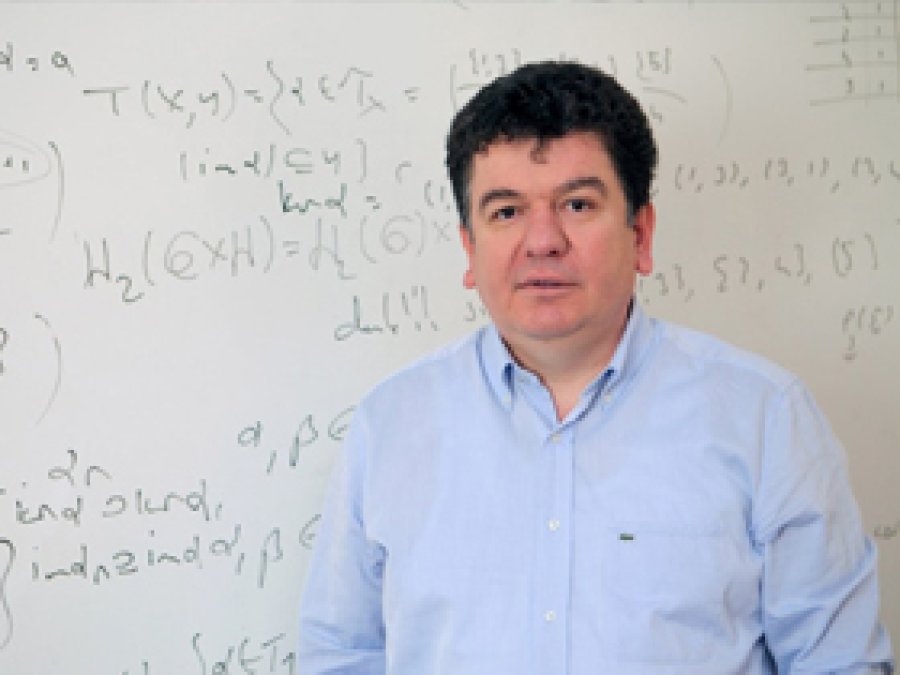 'Mevcut müfredat matematiği öğretmiyor'
