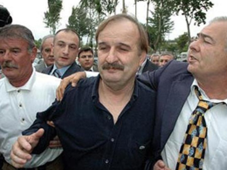 Muzaffer Tekin öldü