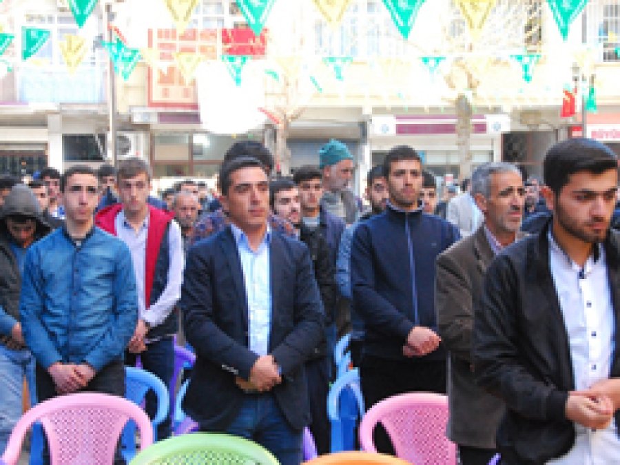 Diyarbakırlı gençlerden Kutlu Doğum etkinliği