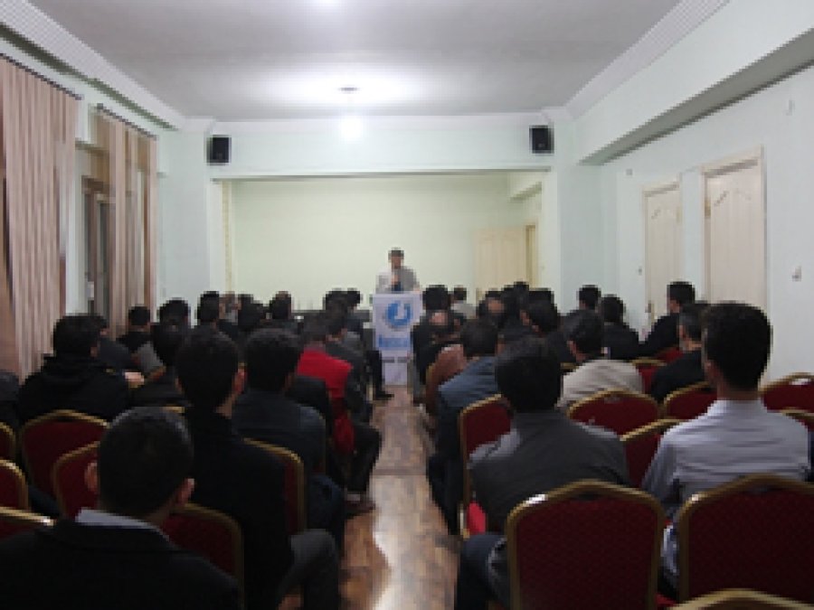 Van'da Kutlu Doğum semineri yapıldı