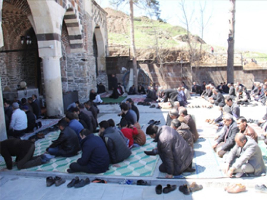 Muş Ulu camii ibadete açıldı