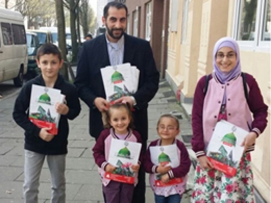 Hamburg Kutlu Doğum programına hazır