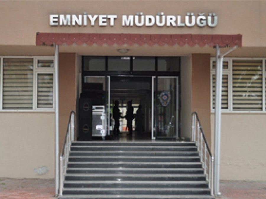 Batman'da 8 emniyet müdürü emekli edildi