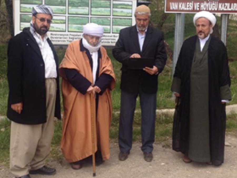 Âlimler Van'ın tarihi yerlerini ziyaret etti