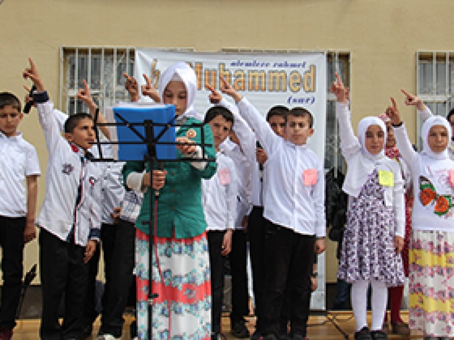 İlköğretim okulunda Kutlu Doğum etkinliği