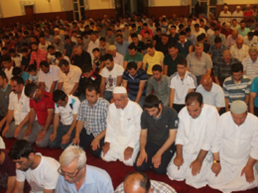 Kızıltepe'de ilk teravih namazı kılındı