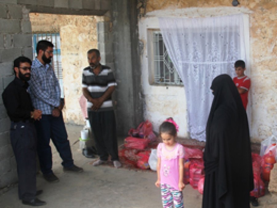 Midyat Azim Der'den yetim aileye yardım