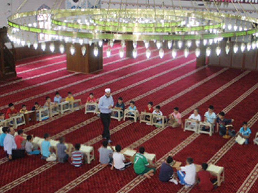 Bu ayda Kur'an-ı Kerim gönüllere nakşediliyor