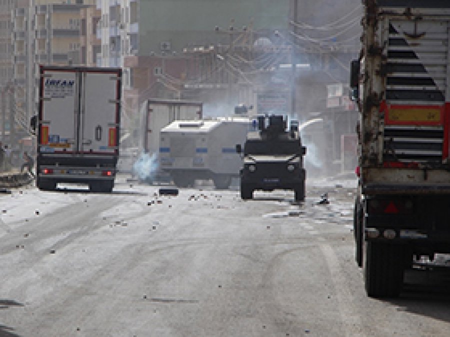 Silopi'de taksici eylemine polis müdahalesi