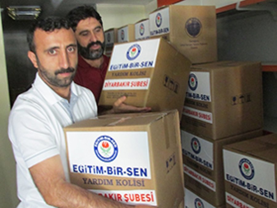 Eğitim Bir Sen'den yetimlere gıda yardımı