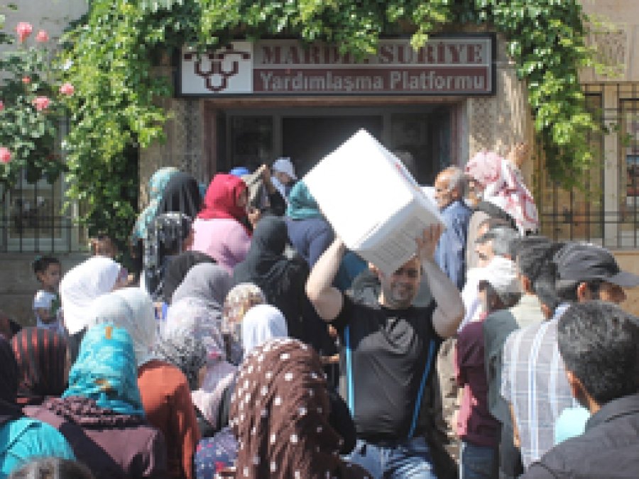 Mardin’deki Suriyeli ailelere yardım