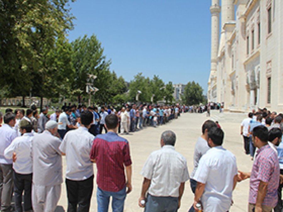 Adana'da Bayram etkinliğine yoğun katılım