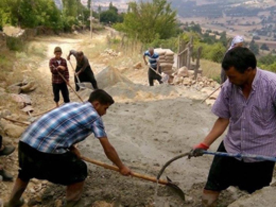 Belediye yapmayınca vatandaş yapıyor
